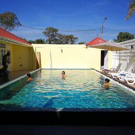 Barefeet Naturist Resort (Adults Only) Bangkok Dış mekan fotoğraf