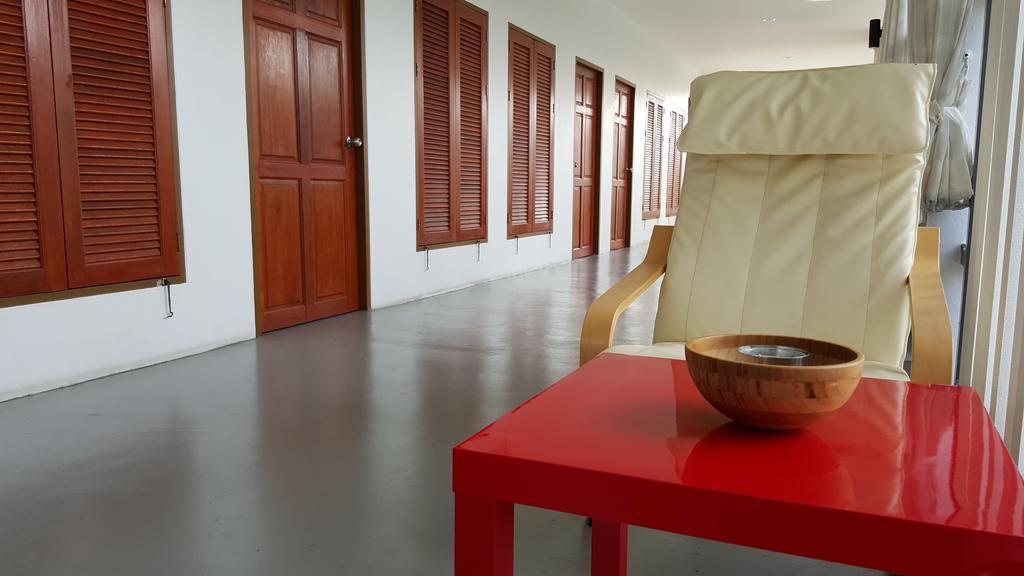 Barefeet Naturist Resort (Adults Only) Bangkok Dış mekan fotoğraf