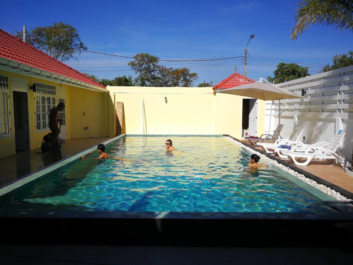 Barefeet Naturist Resort (Adults Only) Bangkok Dış mekan fotoğraf