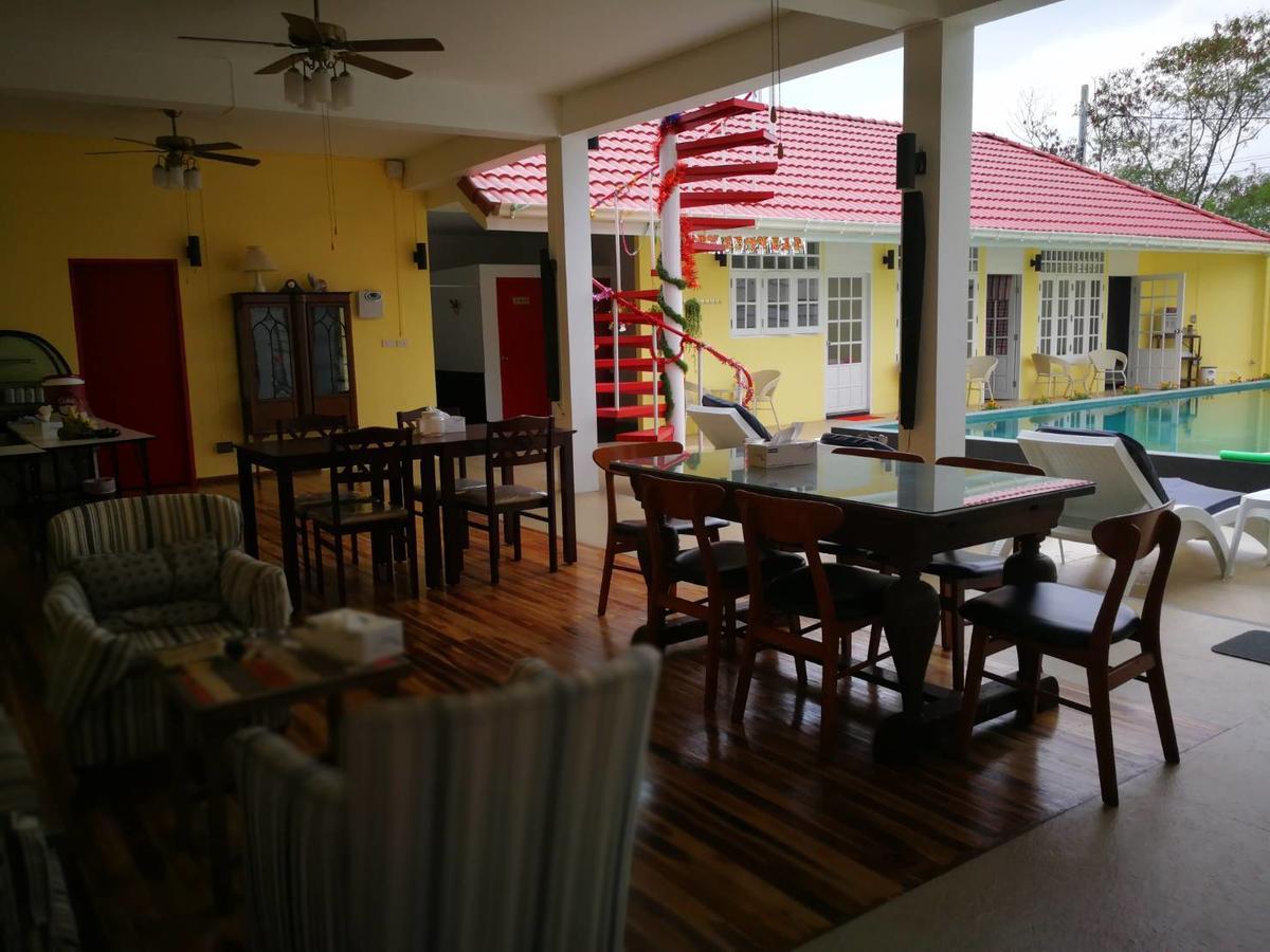Barefeet Naturist Resort (Adults Only) Bangkok Dış mekan fotoğraf