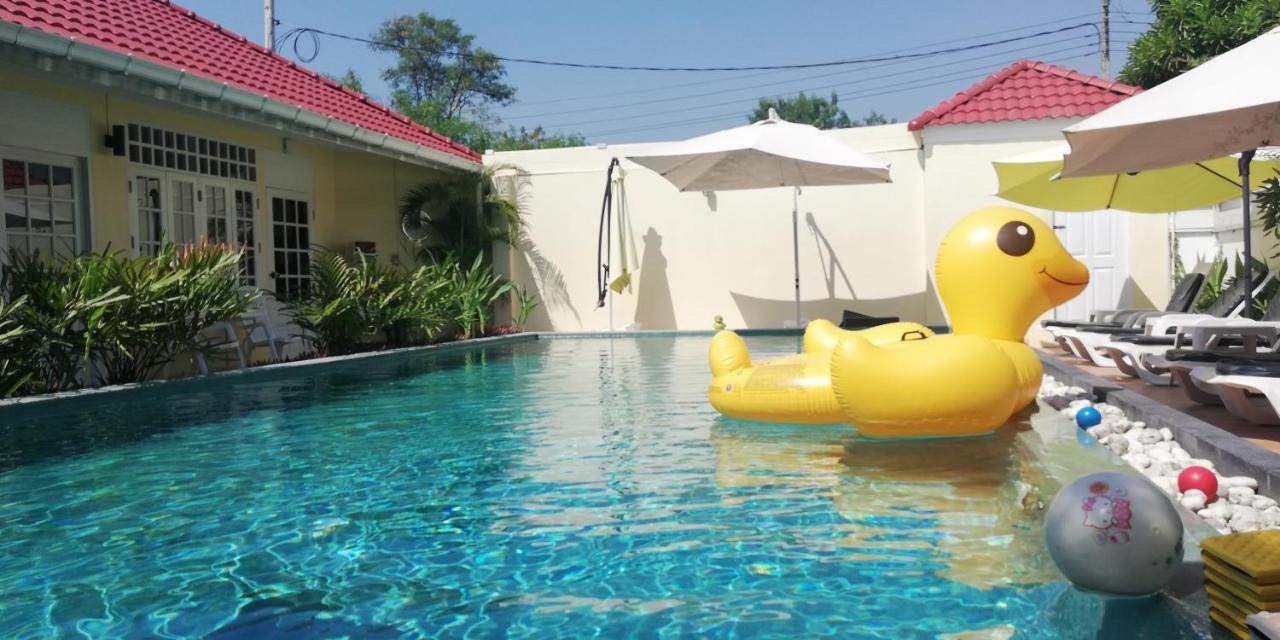 Barefeet Naturist Resort (Adults Only) Bangkok Dış mekan fotoğraf